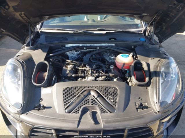 2017 PORSCHE MACAN WP1AG2A52HLB52036 Photo 9