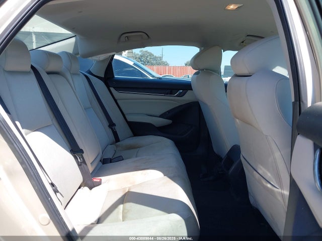 Honda l15be 2018 1HGCV1F13JA006702 Image 8