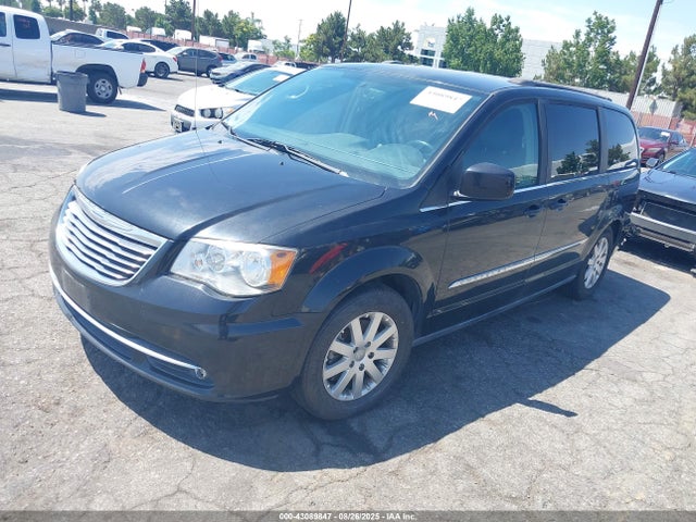 2C4RC1BG7FR560692 Chrysler Town and Country