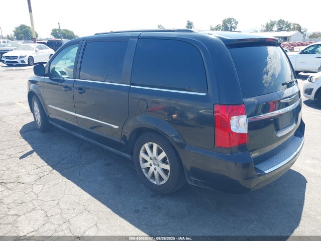 2C4RC1BG7FR560692 Chrysler Town and Country