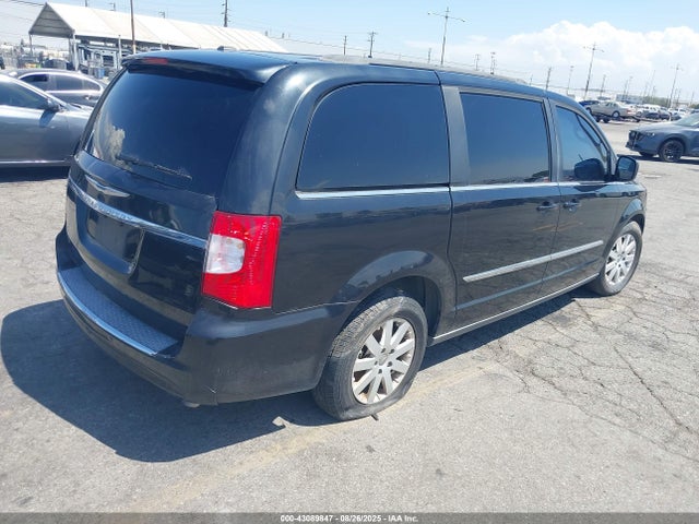 2C4RC1BG7FR560692 Chrysler Town and Country
