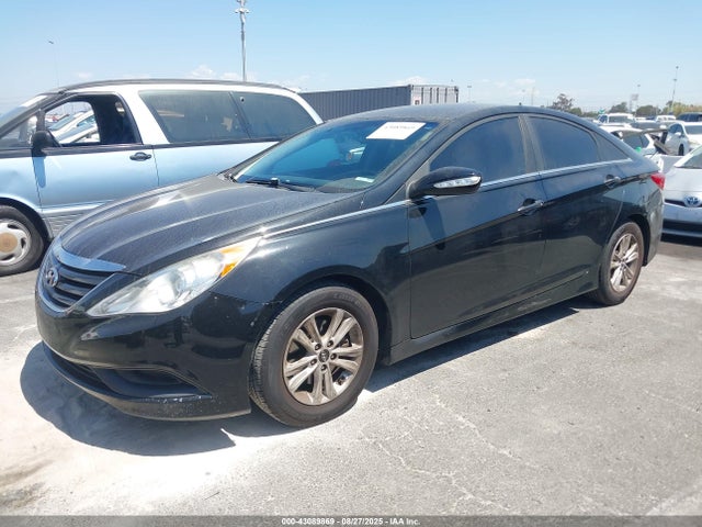 Hyundai gamma 2014 5NPEB4ACXEH825523 Image 2