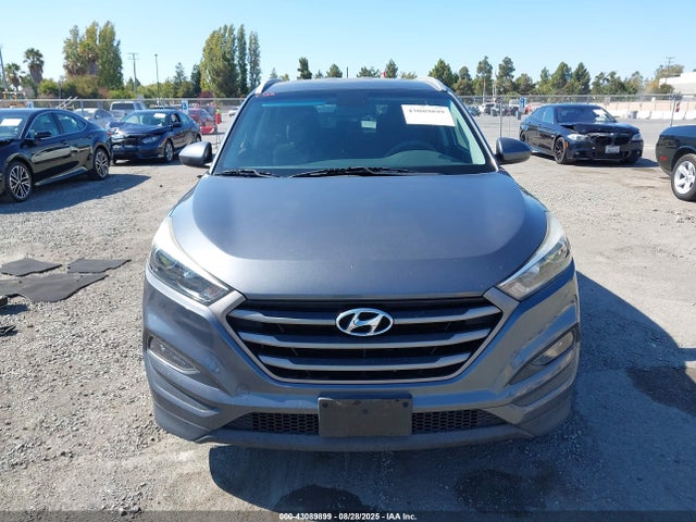 KM8J3CA45GU054195 Hyundai 2016