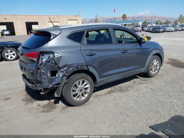 KM8J3CA45GU054195 Hyundai 2016