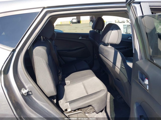KM8J3CA45GU054195 Hyundai 2016