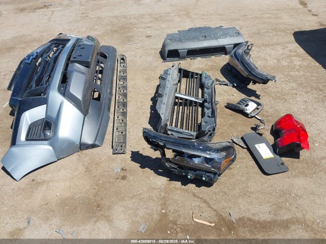 1GCPTDEK5R1284899 Chevrolet l3b