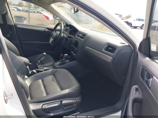 3VWDB7AJ1HM320347 Volkswagen 1.4 tsi