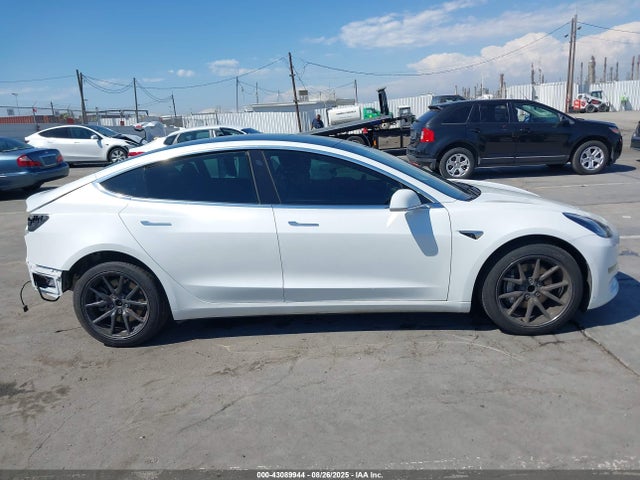 5YJ3E1EA2LF740502 Tesla MODEL 3