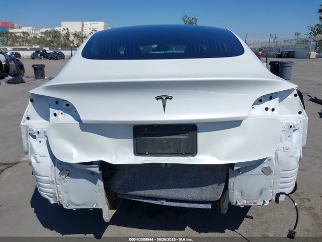 5YJ3E1EA2LF740502 Tesla MODEL 3