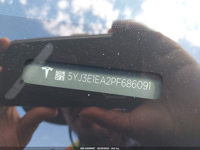 2023 TESLA MODEL 3 5YJ3E1EA2PF686091 Photo 8