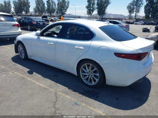 Alfa Romeo giulia (952) 2018 ZARFAEBN1J7580242 Image 3