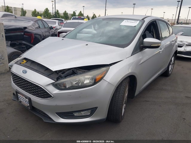 Ford 2015 2015 1FADP3K27FL330275 Image 2