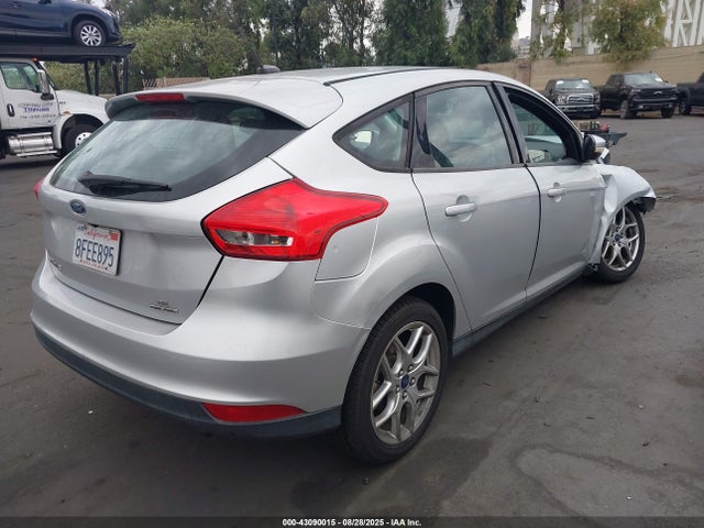 Ford 2015 2015 1FADP3K27FL330275 Image 4