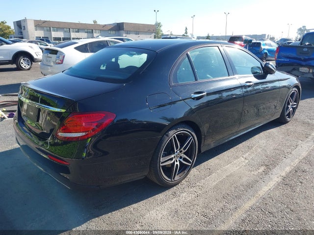 Mercedes-Benz m264 2020 W1KZF8DB4LA764034 Image 4