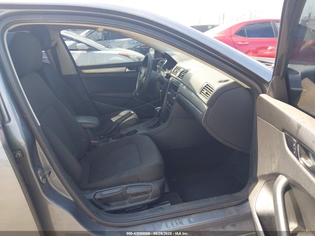 Volkswagen Passat 2014 1VWAT7A34EC106631 Image 5