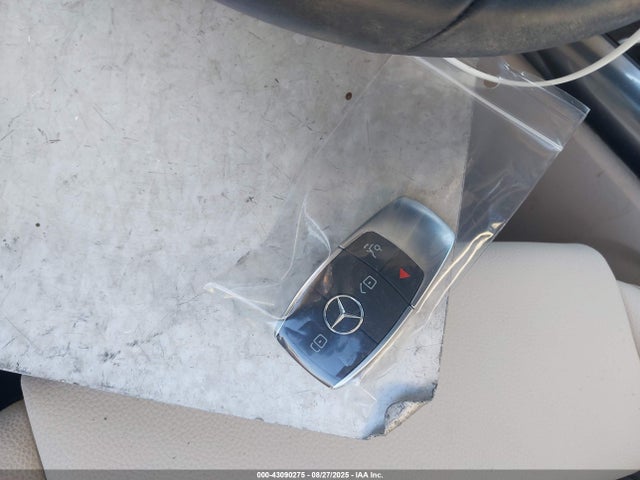 W1N4N4GB1SJ667599 Mercedes-Benz m260