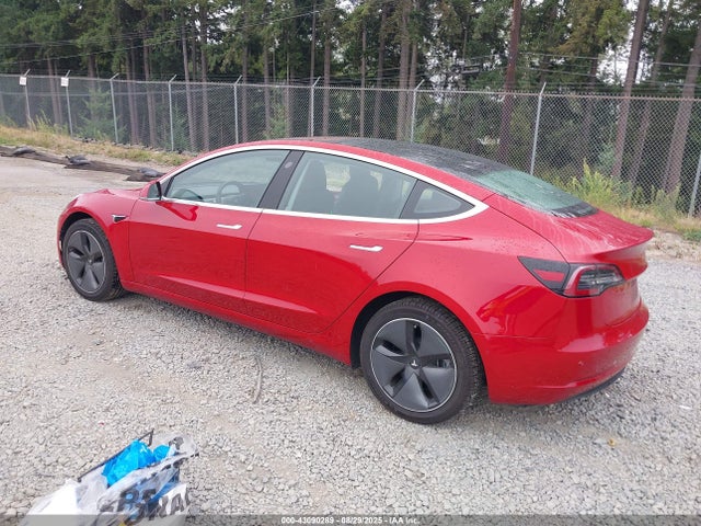 2018 TESLA MODEL 3 5YJ3E1EA3JF058385 Photo 2