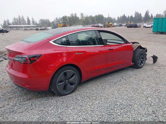 2018 TESLA MODEL 3 5YJ3E1EA3JF058385 Photo 3