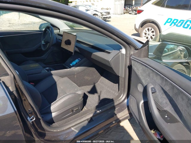 2024 TESLA MODEL 3 5YJ3E1ETXRF820690 Photo 4