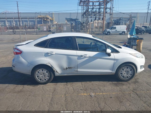 Ford Fiesta 2015 3FADP4AJ4FM110816 Image 14