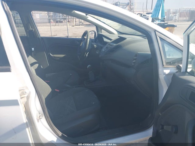 Ford Fiesta 2015 3FADP4AJ4FM110816 Image 5