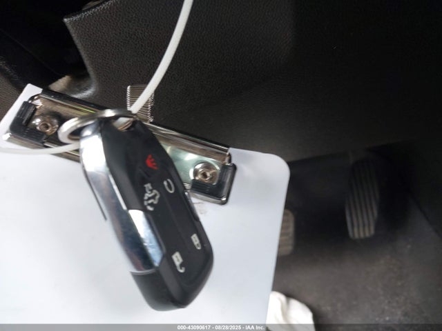 1GCPWCEK4MZ182277 Chevrolet l3b