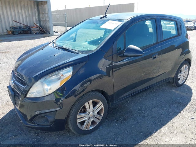 Chevrolet ll0 2014 KL8CB6S95EC576767 Image 2