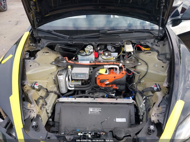 5YJ3E1ET3RF785619 Tesla MODEL 3