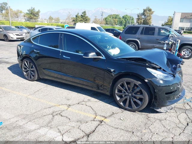 2018 TESLA MODEL 3 5YJ3E1EA5JF176213 Photo 0