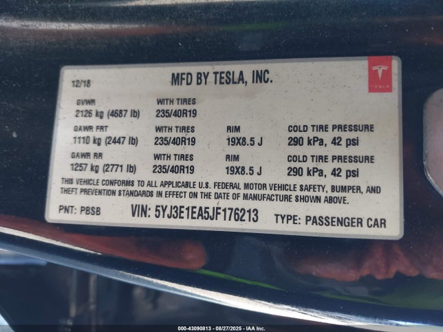 2018 TESLA MODEL 3 5YJ3E1EA5JF176213 Photo 8