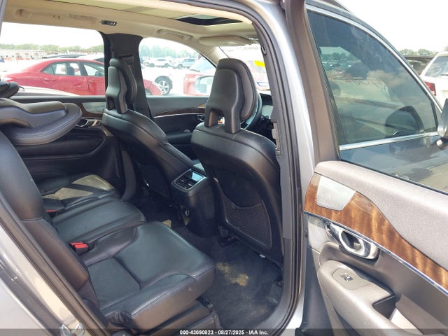 2016 VOLVO XC90 YV4A22PK4G1042710 Photo 7