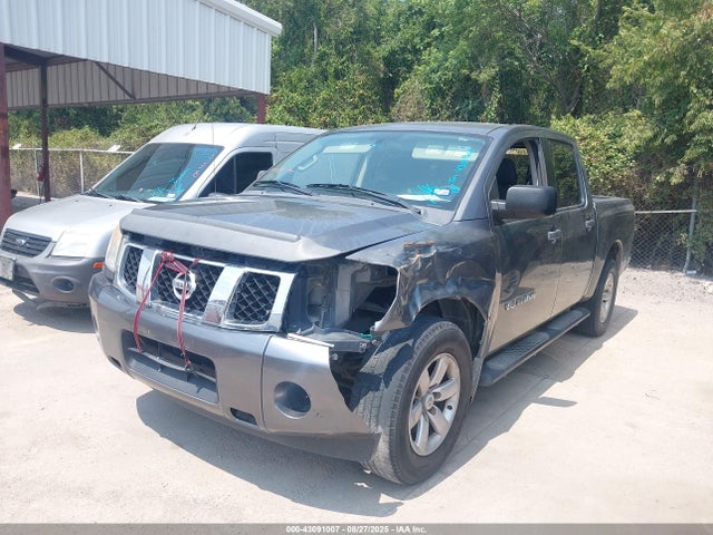 Nissan Titan 2015 1N6BA0EK1FN510852 Image 2