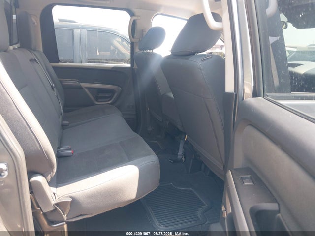 Nissan Titan 2015 1N6BA0EK1FN510852 Image 8