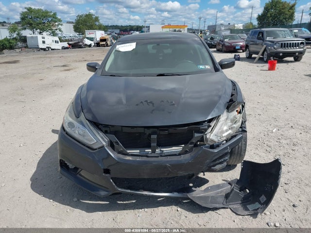 1N4AL3AP9HC111221 Nissan 2017