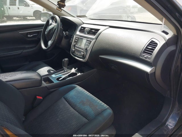 1N4AL3AP9HC111221 Nissan 2017