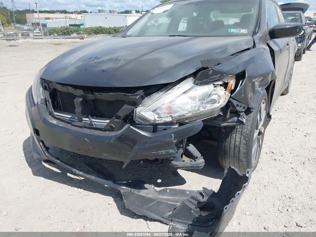 1N4AL3AP9HC111221 Nissan 2017