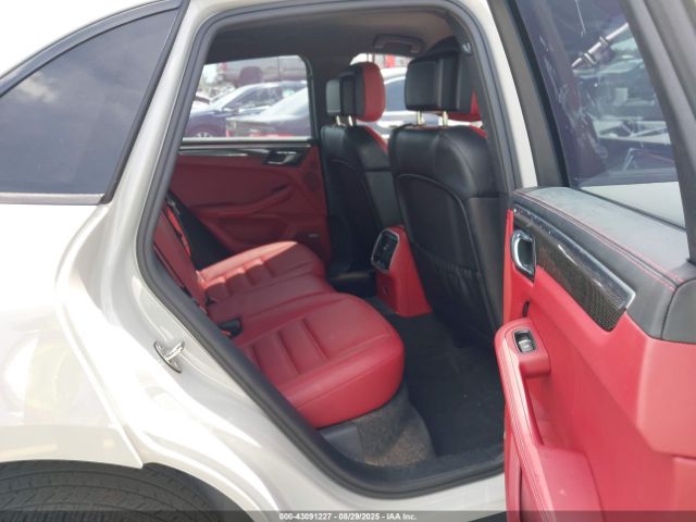 2022 PORSCHE MACAN WP1AG2A55NLB22234 Photo 7