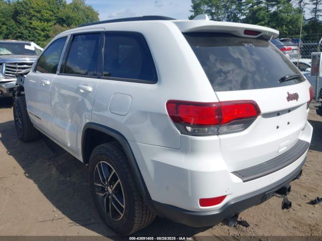2017 JEEP GRAND CHEROKEE 1C4RJFLT4HC761671 Photo 2