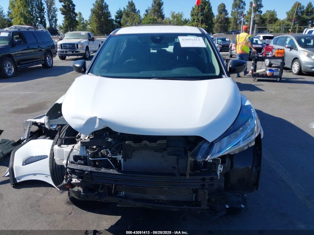 3N1CP5BV5RL569637 Nissan 2024