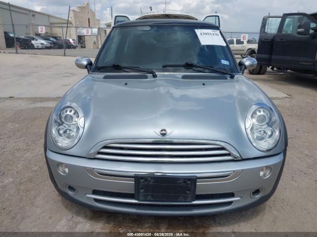 2006 MINI COOPER WMWRC33546TJ75234 Photo 5