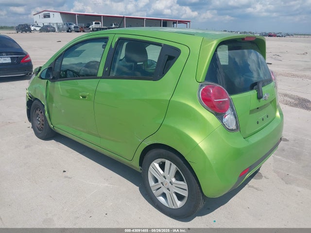 Chevrolet ll0 2015 KL8CD6S93FC802445 Image 3