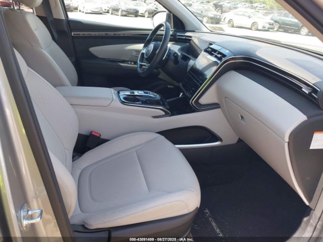 2023 HYUNDAI TUCSON HYBRID KM8JFCA13PU102371 Photo 4