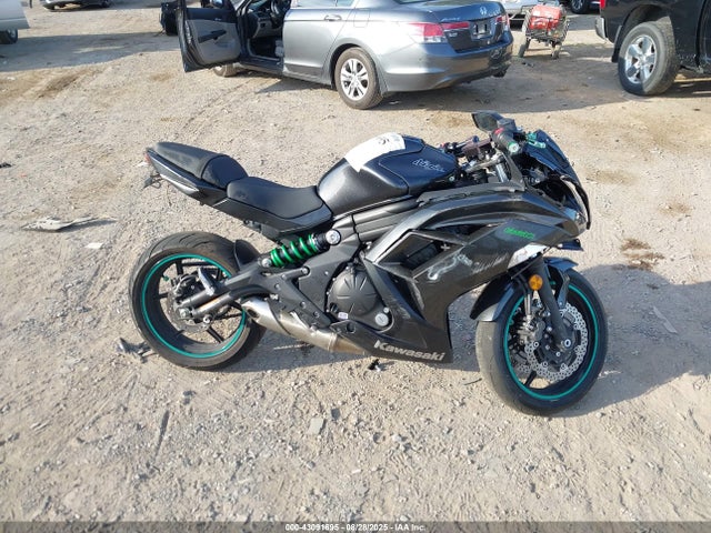 Kawasaki Ninja 650 2016 JKAEXEE10GDA22774 Image 12