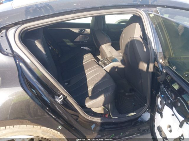 2021 BMW M8 GRAN COUPE WBSGV0C06MCF63758 Photo 7