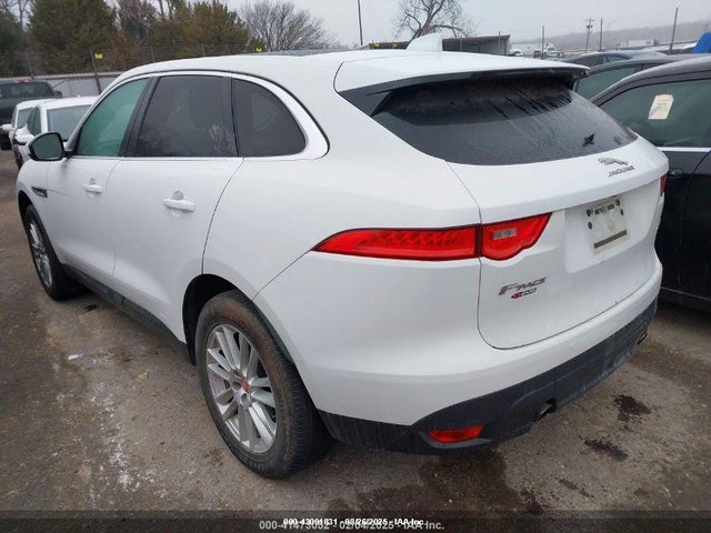 2018 JAGUAR F-PACE SADCK2FX6JA328269 Photo 2