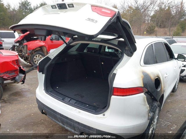 2018 JAGUAR F-PACE SADCK2FX6JA328269 Photo 3