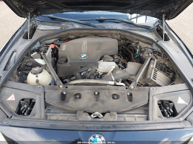 43091884 :رقم المزاد ، WBA5A5C53FD518626 vin ، 2015 Bmw 528i مزاد بيع