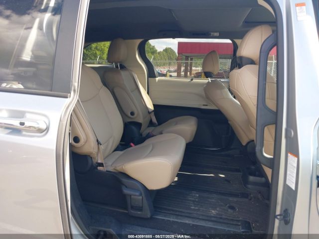 2023 TOYOTA SIENNA 5TDYRKECXPS175807 Photo 7