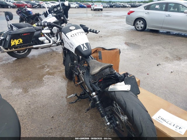 2011 HARLEY-DAVIDSON XL1200 1HD1LC313BC410664 Photo 2