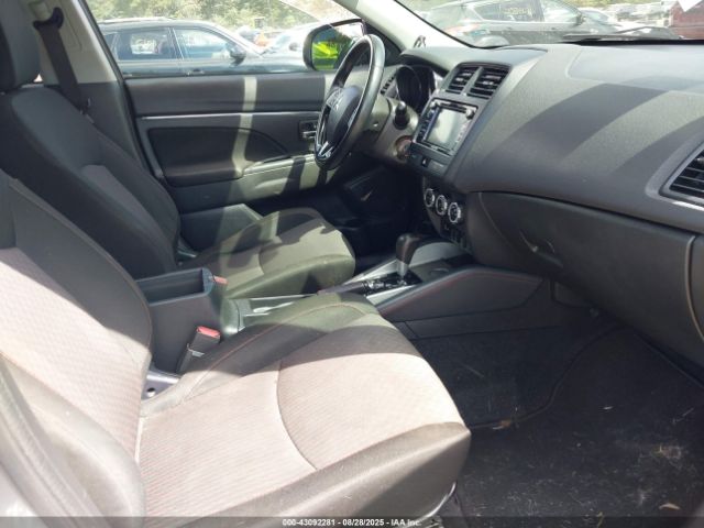 2018 MITSUBISHI OUTLANDER SPORT JA4AP3AU6JU004030 Photo 4